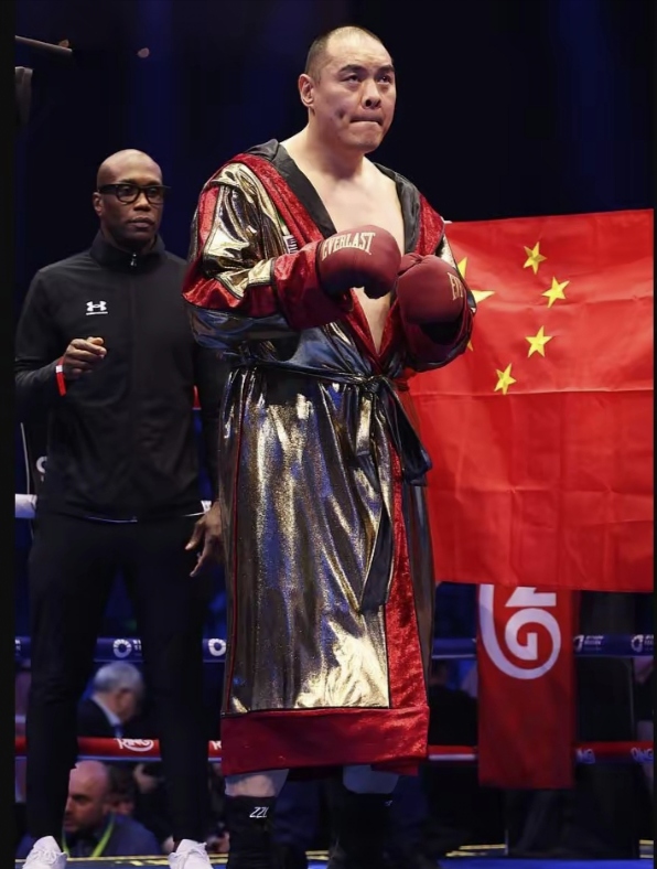 包含拳击选手斩获亚军，实力超群的词条