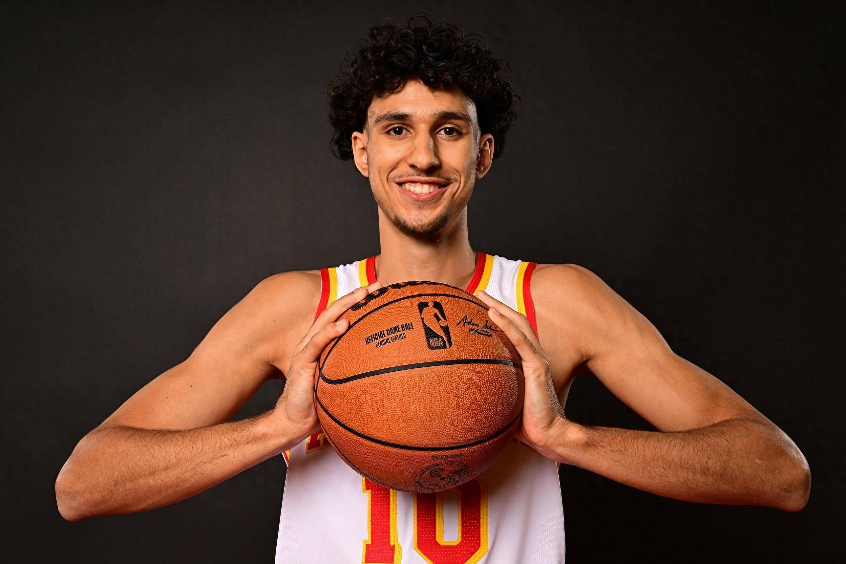 老鹰擒人，特雷杨轰下分