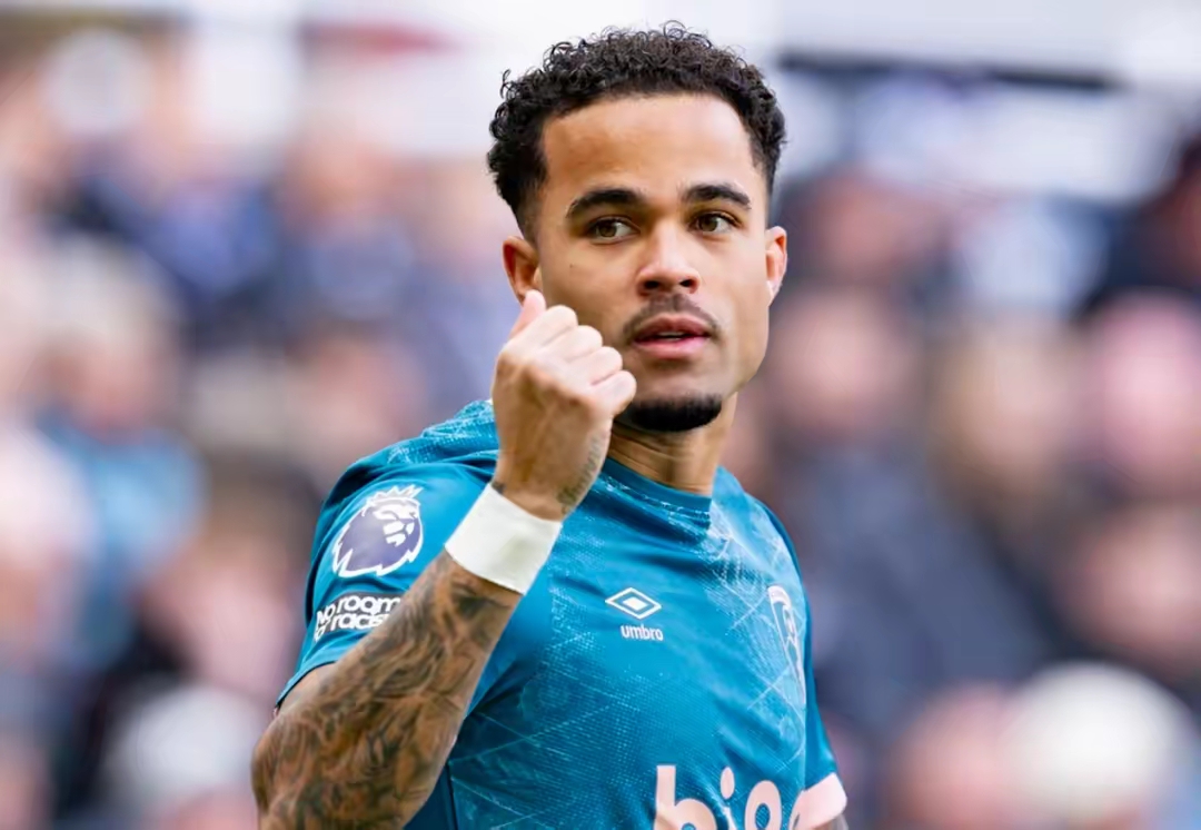 包含切尔西主场战平伯恩茅斯，防守略显漏洞的词条